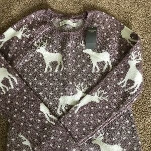 Abercrombie women’s deer sweater. Size S NWT